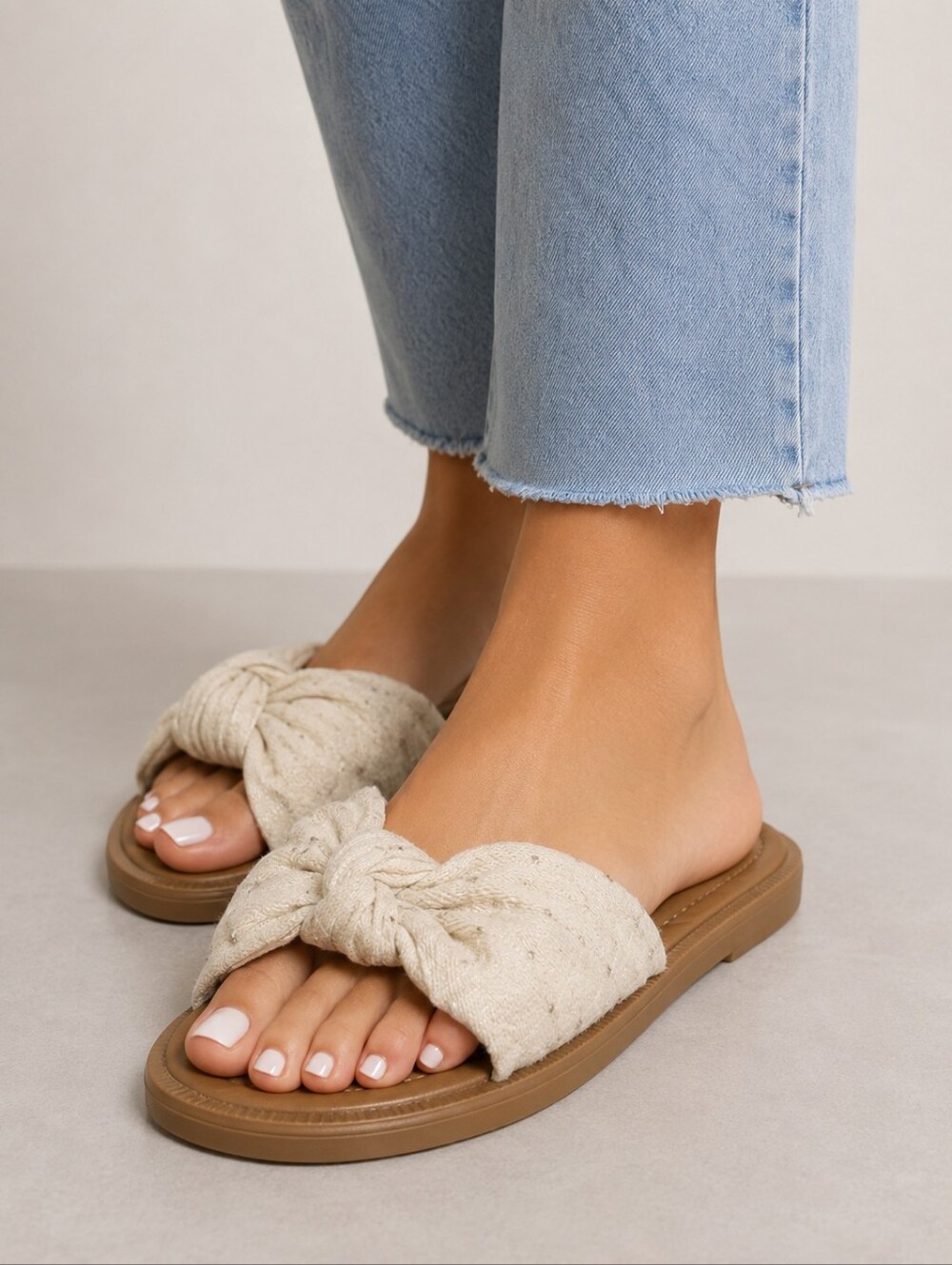 Blowfish Cream Knot-Top Slide Sandals Size 8
